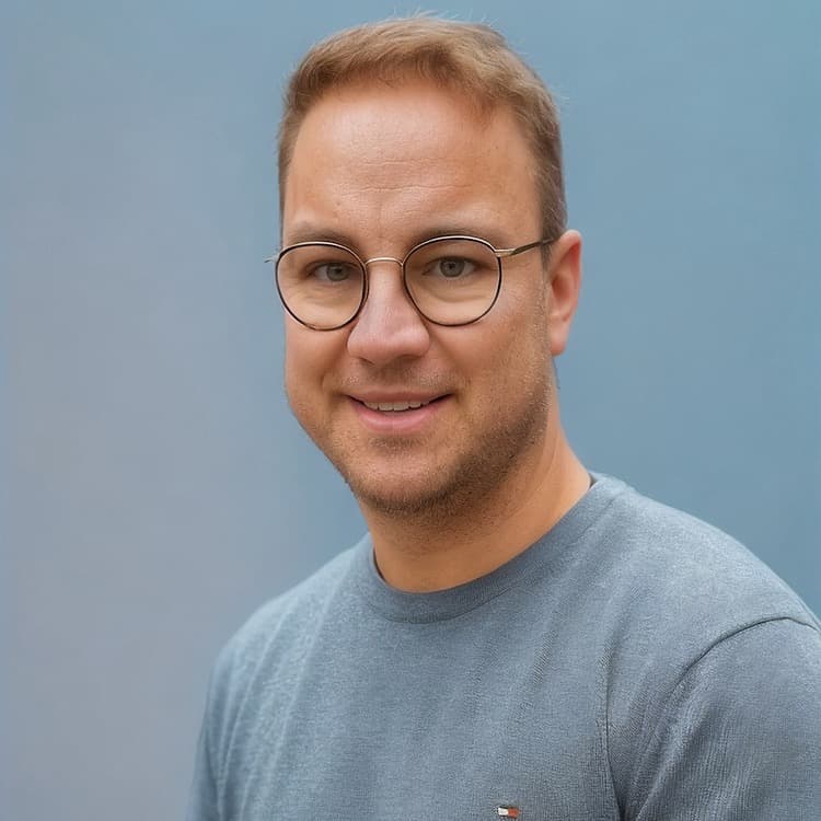 Gabor Mayer - PM at Google